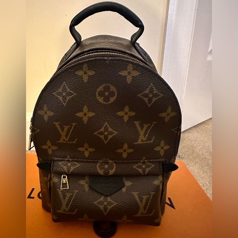 Louis Vuitton Brown Monogram Crossbody Bag. Like new